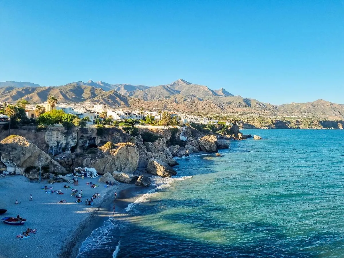 Villa Beautiful Townhouse With Two Terraces In Nerja España