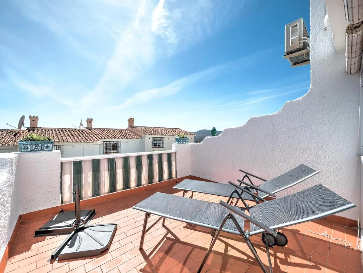 Villa Beautiful Townhouse With Two Terraces In Nerja
